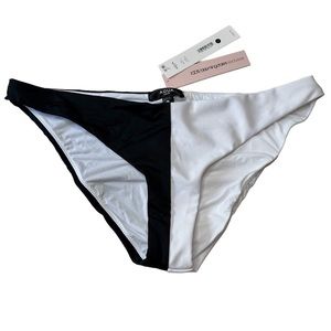 AQUA Low Rise Two-Tone Colorblock Black White Bikini Swim Bottoms Size Large